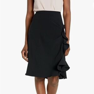 DKNY Beautiful, elegant skirt, 93% silk 7% spandex